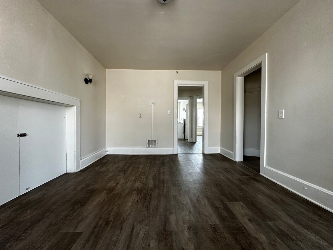 Foto principal - 808 Cherry St