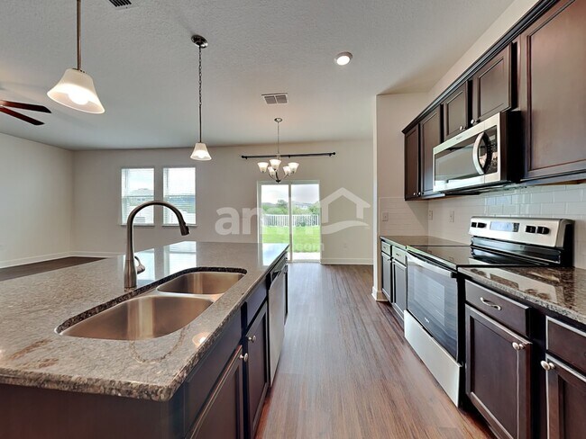 Building Photo - 4634 Reisswood Loop