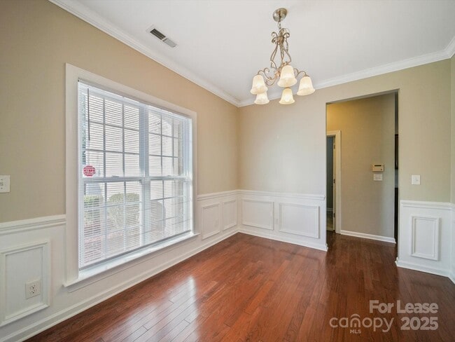 Foto del edificio - 10205 Falling Leaf Dr NW