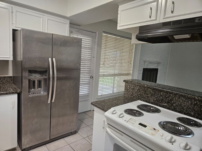 Foto del edificio - 1221 McHam St