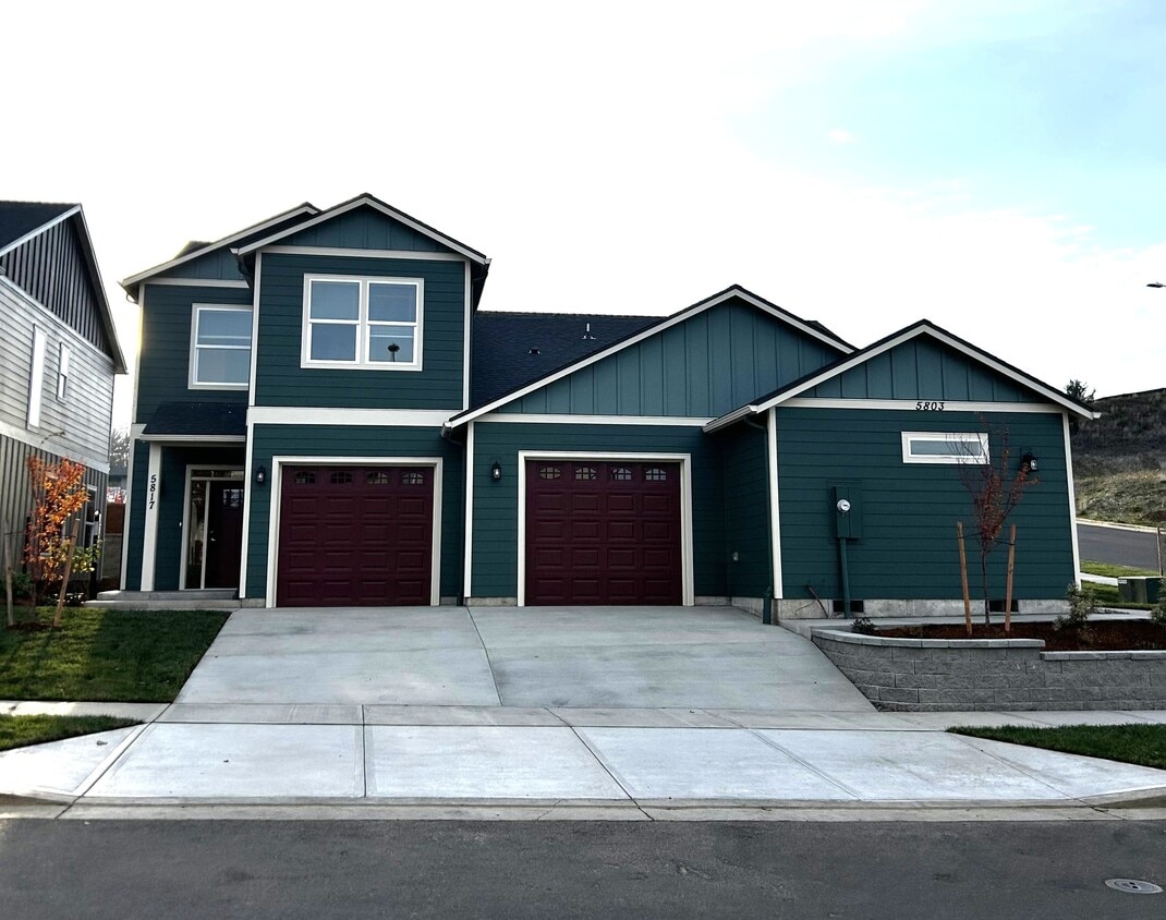 Foto principal - 5817 Joynak St S