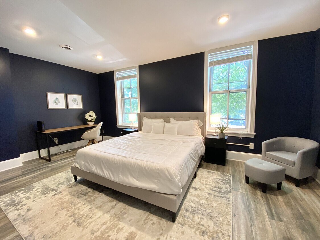 Foto principal - 712 N West St