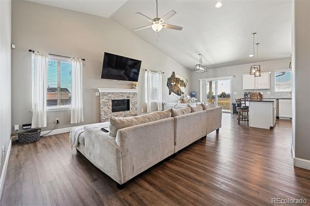 Foto del edificio - 1140 E Dove Creek Dr