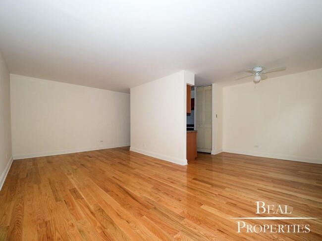 Foto del edificio - 1 bedroom in CHICAGO IL 60657