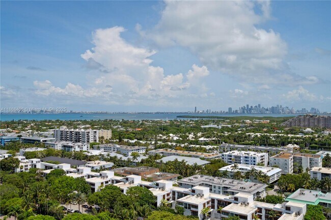 Building Photo - 781 Crandon Blvd