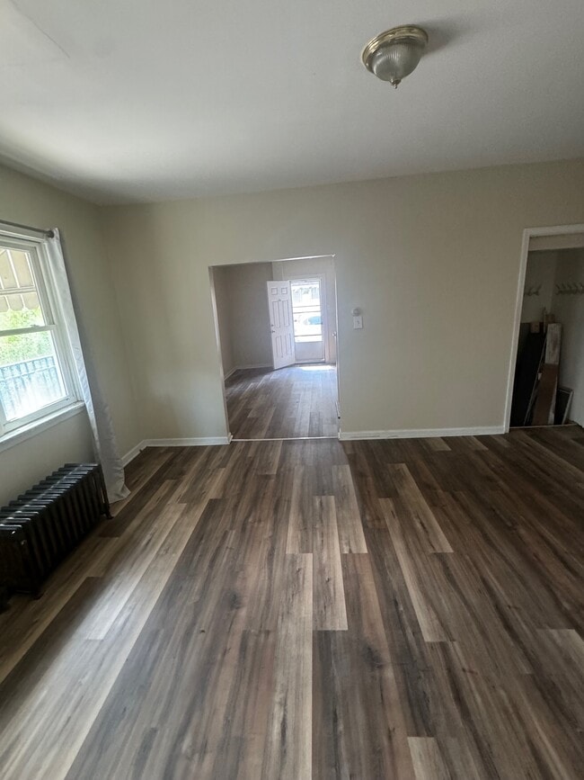Building Photo - 4841 Plum Wy