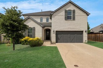 Building Photo - 813 Harrington Ln