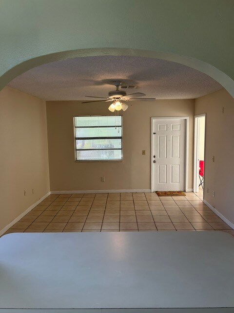 Foto del edificio - 5003 Garden Ave
