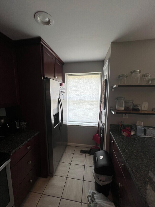 Foto del edificio - 106 Long Meadow Ct