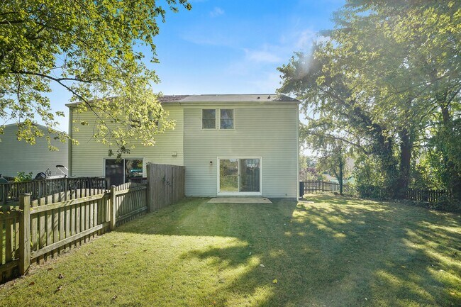 Building Photo - 405 Berkshire Ct