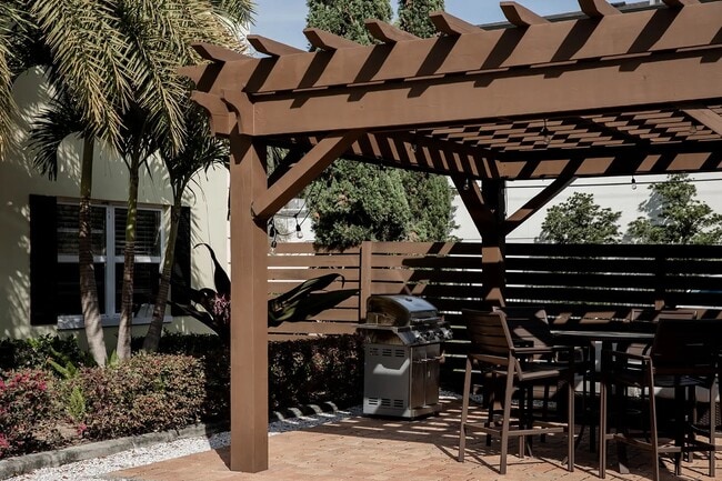 BBQ Grill - 3001 W. Horatio