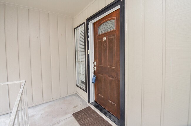 Foto del edificio - 854 Wax Myrtle Ln
