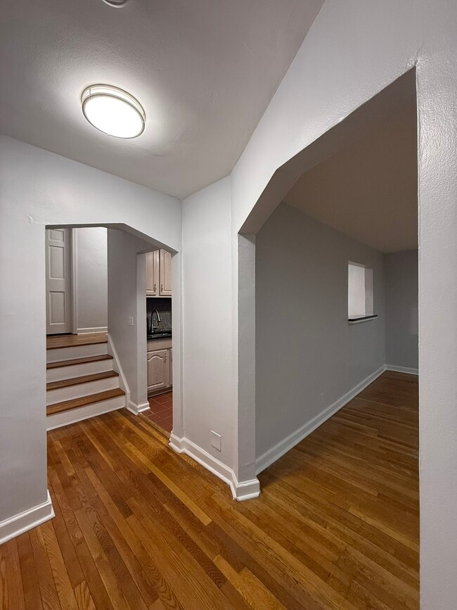 Bedrooms on a different level - 530 Broad Ave