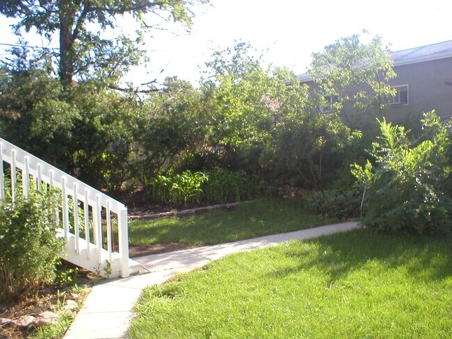 Building Photo - 1104 4th Street, Unit B
