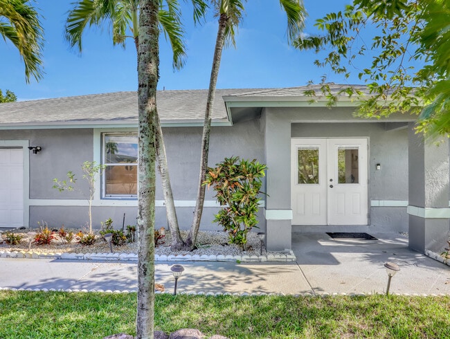 Foto del edificio - 1950 Wisteria St