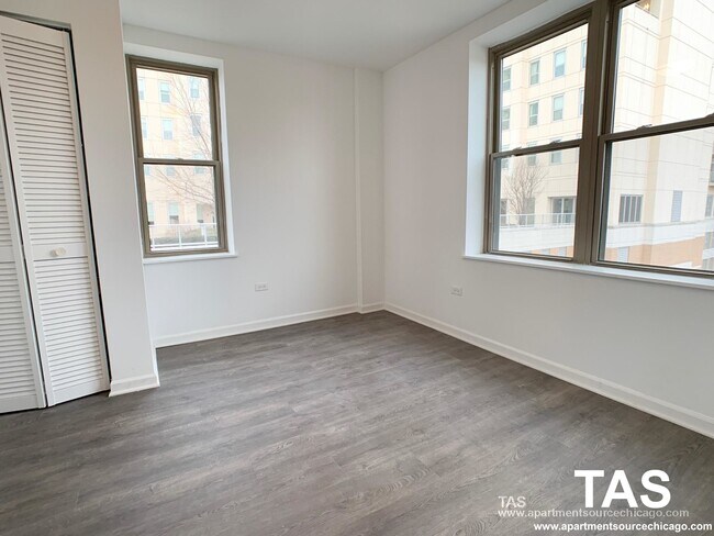 Foto del edificio - 940 W Winona St