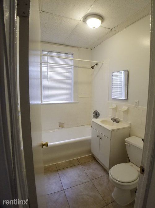Foto del edificio - 1 br, 1 bath  - 2 Columbia Ave Apt 201