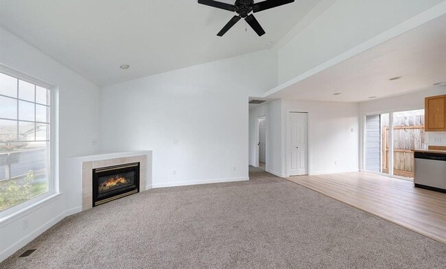 Building Photo - 1569 Otter Ct SW