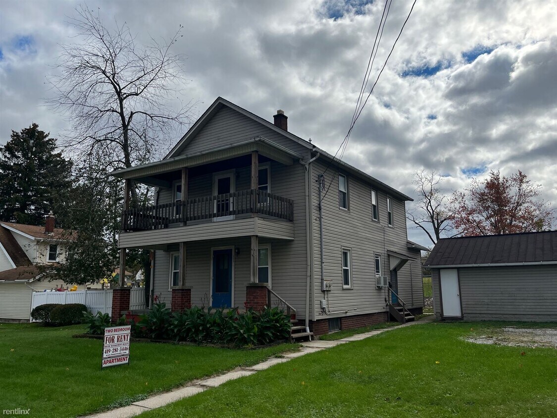 Primary Photo - 2 br, 1 bath Duplex - 111 1/2 W 12th St