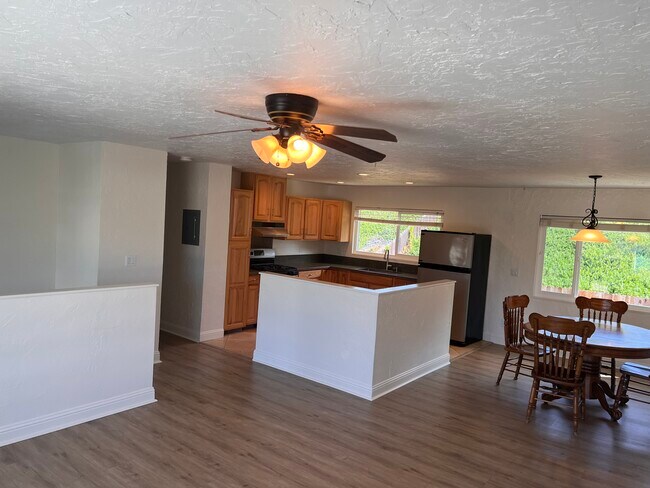 Foto del edificio - 545 Sunbeam Rd