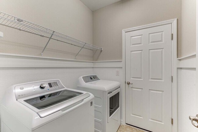 Building Photo - 17849 Woodland Ct