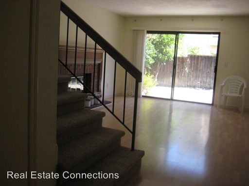 Building Photo - 752 Jennifer Way