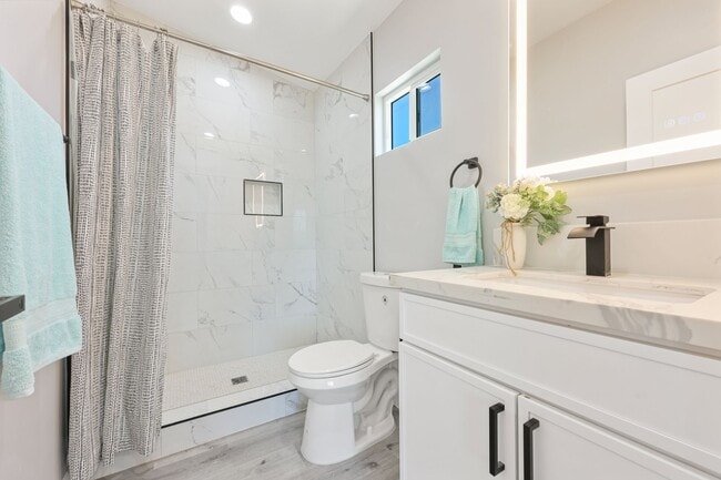 Building Photo - Brand-New & Luxe Downstairs 1-Bed/1-Bath Unit; HALF OFF ONE MONTH'S RENT!