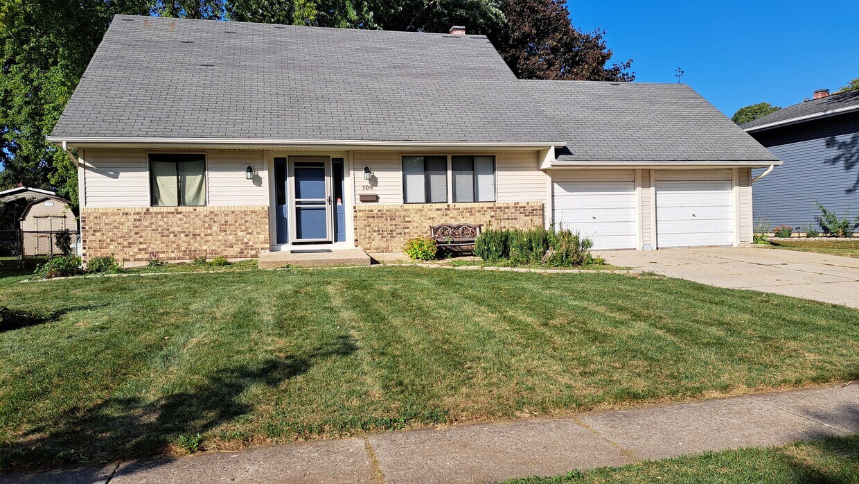 Primary Photo - 106 Barrow Dr