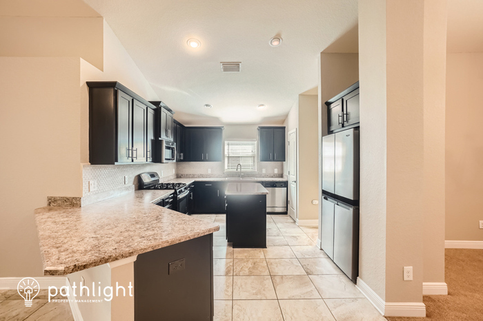 Primary Photo - 9783 Pepper Tree Place, Wildwood, FL, 34785