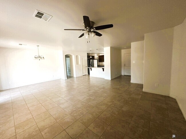 Foto del edificio - 10131 E 34th Ln