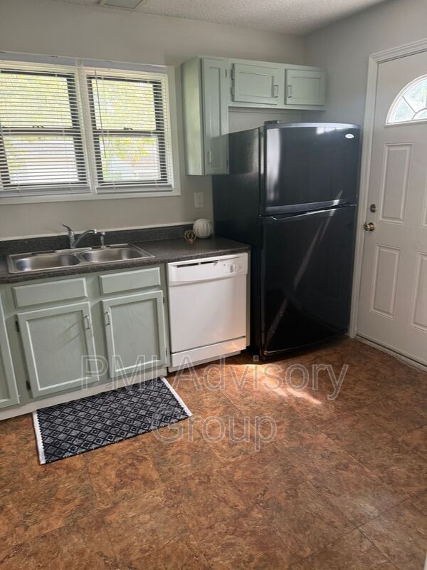 Foto del edificio - 6703 Greencastle Dr