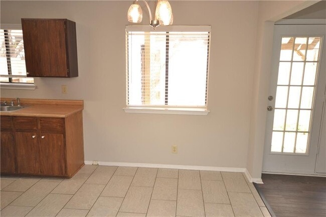 Building Photo - 1105 Green Valley Cove