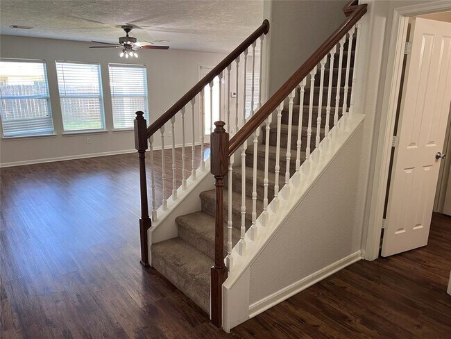 Building Photo - 3134 Ribbon Creek Way