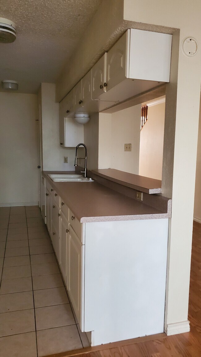 Cocina - 15540 Weldon Dr