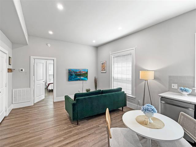 Building Photo - 801 N Marsalis Ave