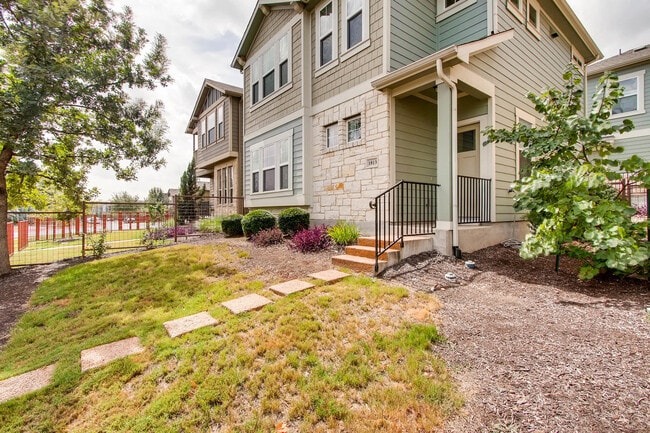 Front yard for the pets, or to grab some sun! - 1813 Carlson Drive