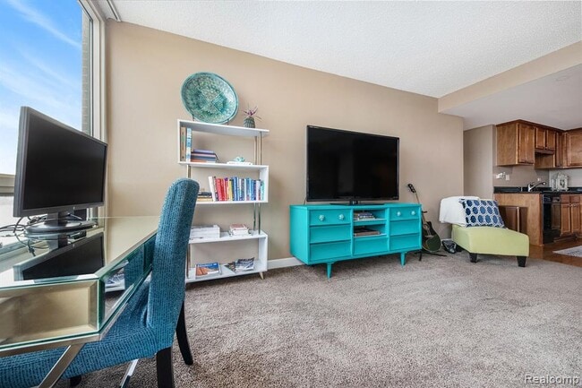 Building Photo - 3320 Spinnaker Ln