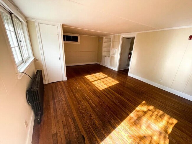 Foto del edificio - 705 E Seneca St