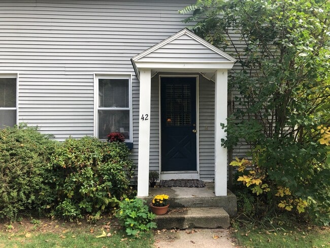 Front of house - 42 Water St