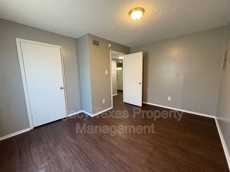 Foto principal - 1712 Short St