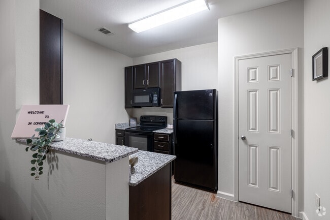 Interior Photo - 24 Longview