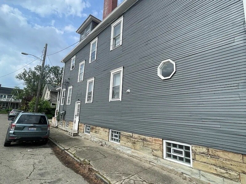 Primary Photo - 299 Reinhard Ave
