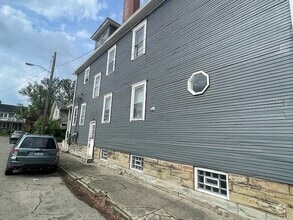 Building Photo - 299 Reinhard Ave