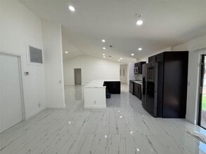 Building Photo - 7400 SW 11th Ct
