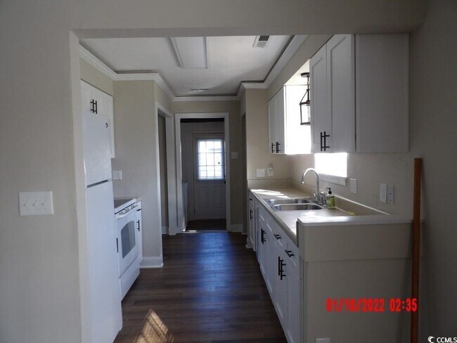 Foto del edificio - 184 Cypress Ln