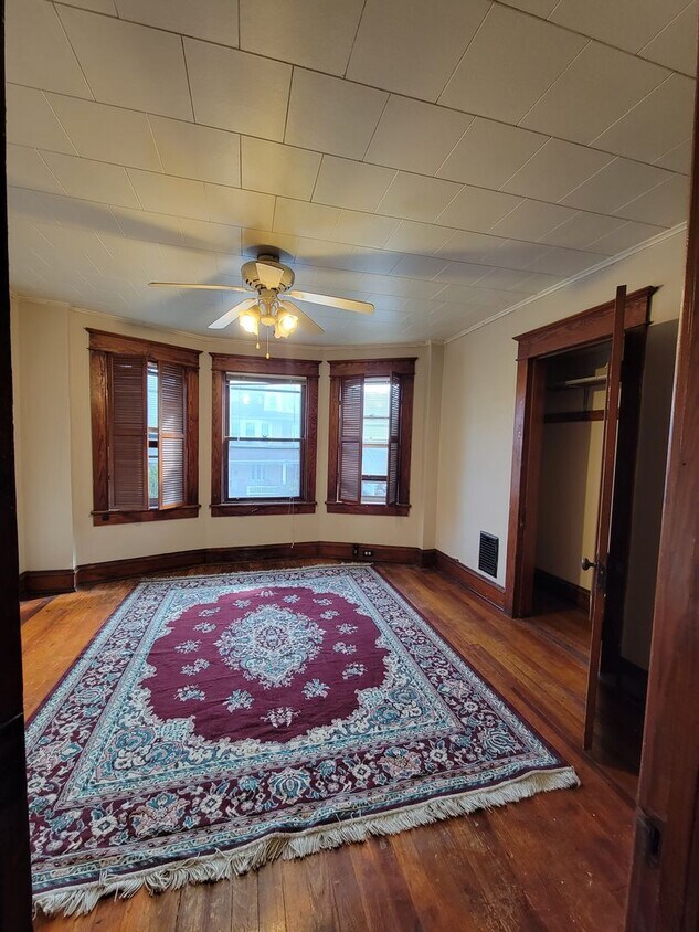 1107 Maple Street Apartment for Rent in Bethlehem, PA