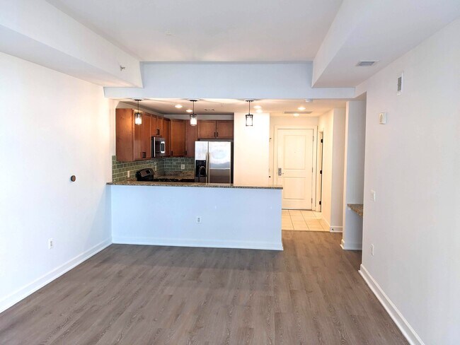 Foto del edificio - 8191 Strawberry Ln