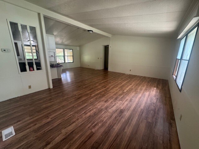 Foto del edificio - 492 Co Rd 486