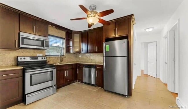 Building Photo - 23 Doris Ave