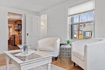 Foto del edificio - 27 Fuller Rd